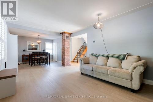 366 George Street, Milton, ON - Indoor Photo Showing Living Room