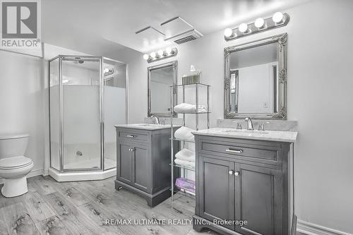 559 Avonwick Avenue, Mississauga, ON - Indoor Photo Showing Bathroom