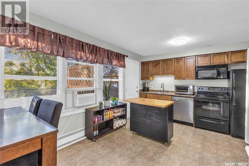 12 210 Camponi Place, Saskatoon, SK - Indoor Photo Showing Kitchen