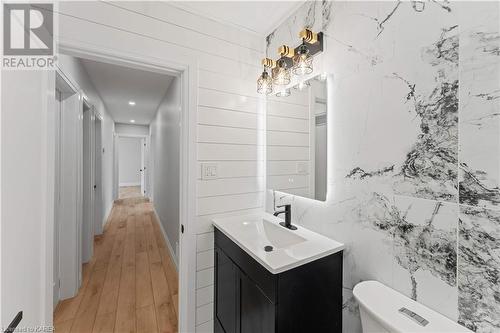 1218 Johnson Street, Kingston, ON - Indoor Photo Showing Bathroom