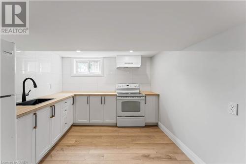 1218 Johnson Street, Kingston, ON - Indoor Photo Showing Kitchen