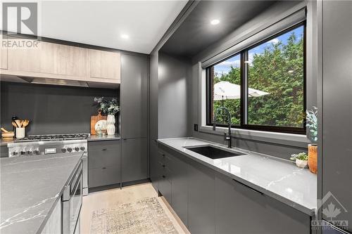 73 Lillico Drive, Ottawa, ON - Indoor Photo Showing Kitchen