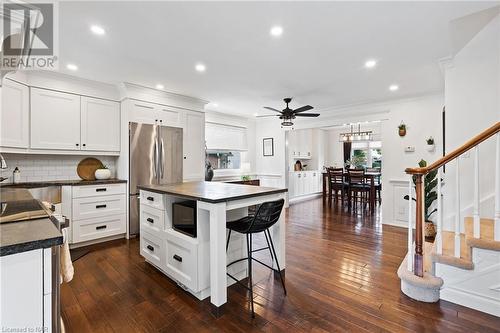 17 Pioneer Court, St. Catharines, ON - Indoor Photo Showing Kitchen With Upgraded Kitchen