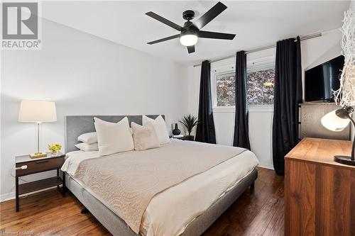 17 Pioneer Court, St. Catharines, ON - Indoor Photo Showing Bedroom