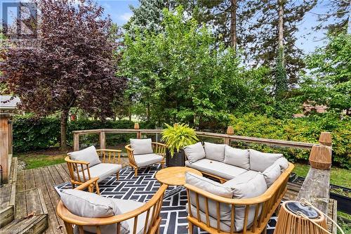 17 Pioneer Court, St. Catharines, ON - Outdoor With Deck Patio Veranda