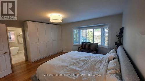 1120 Goodson Crescent, Oakville, ON - Indoor Photo Showing Bedroom