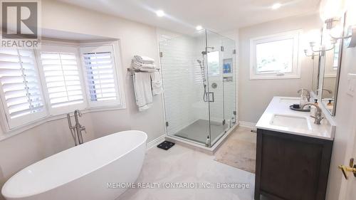 1120 Goodson Crescent, Oakville, ON - Indoor Photo Showing Bathroom