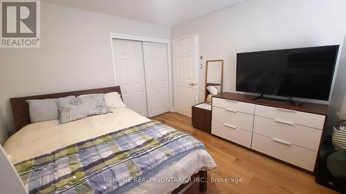 1120 Goodson Crescent, Oakville, ON - Indoor Photo Showing Bedroom