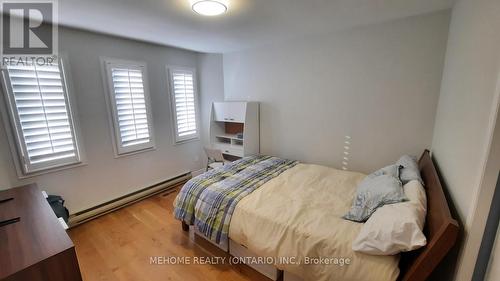 1120 Goodson Crescent, Oakville, ON - Indoor Photo Showing Bedroom