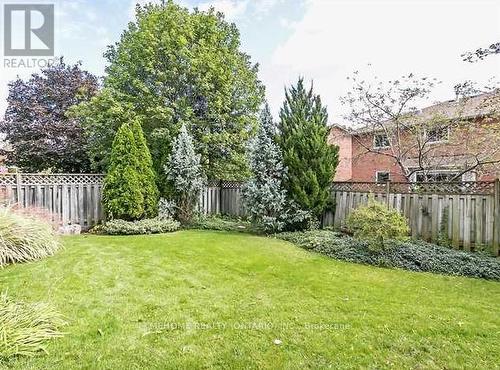 1120 Goodson Crescent, Oakville, ON - Outdoor