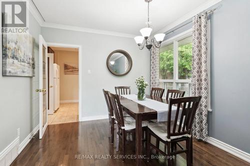 22 Crestview Avenue, Brampton, ON - Indoor Photo Showing Dining Room