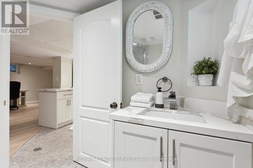 22 Crestview Avenue, Brampton, ON - Indoor Photo Showing Bathroom