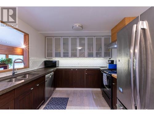 4294 Hanet Road, Prince George, BC - Indoor Photo Showing Kitchen With Double Sink