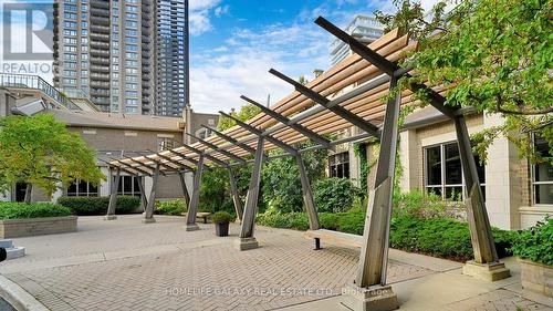 901 - 388 Prince Of Wales Drive, Mississauga, ON - Outdoor