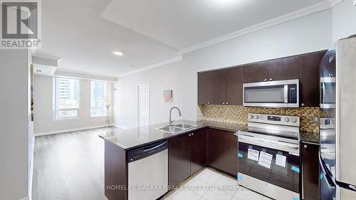 901 - 388 Prince Of Wales Drive, Mississauga, ON - Indoor Photo Showing Kitchen With Double Sink