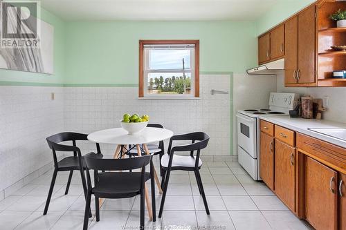 423 Texas, Amherstburg, ON - Indoor Photo Showing Kitchen