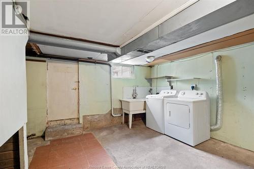 423 Texas, Amherstburg, ON - Indoor Photo Showing Laundry Room