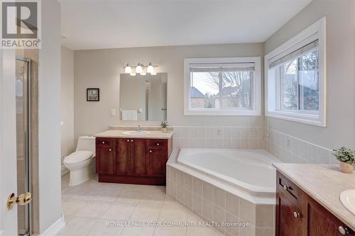 17 Rosena Lane, Uxbridge, ON - Indoor Photo Showing Bathroom