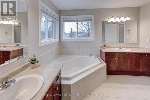 17 Rosena Lane, Uxbridge, ON - Indoor Photo Showing Bathroom