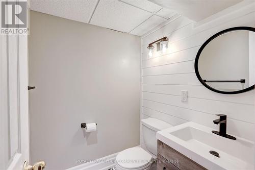 17 Rosena Lane, Uxbridge, ON - Indoor Photo Showing Bathroom