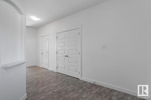 21351 96 Av Nw, Edmonton, AB - Indoor Photo Showing Other Room