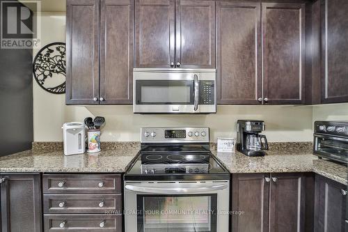 115 Mcgahey Street, New Tecumseth, ON - Indoor Photo Showing Kitchen