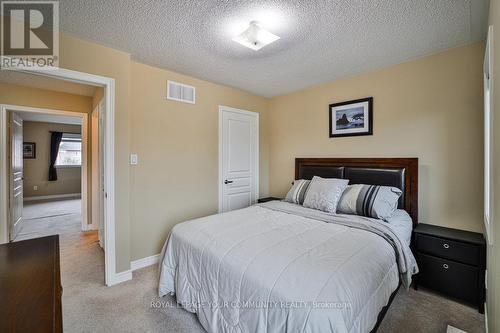 115 Mcgahey Street, New Tecumseth, ON - Indoor Photo Showing Bedroom