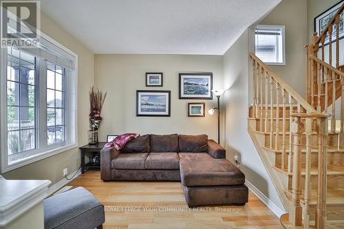 115 Mcgahey Street, New Tecumseth, ON - Indoor Photo Showing Living Room