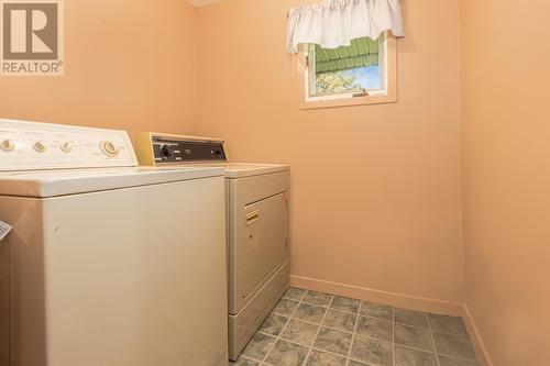 53 Critchs Path, St. John'S, NL - Indoor Photo Showing Laundry Room