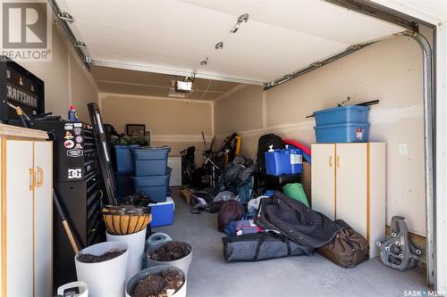 4142 Green Apple Drive E, Regina, SK - Indoor Photo Showing Garage