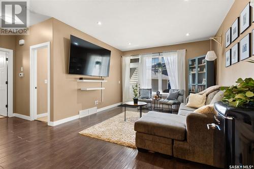 4142 Green Apple Drive E, Regina, SK - Indoor Photo Showing Living Room