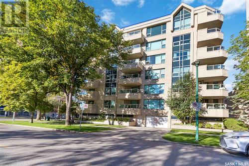 403 303 5Th Avenue N, Saskatoon, SK - Outdoor With Facade