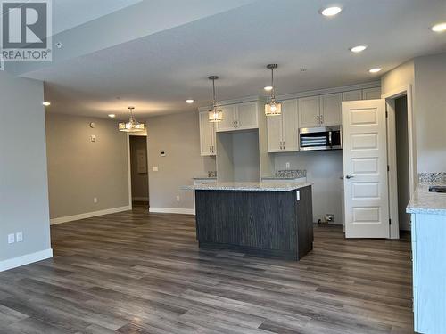 5620 51St Street Unit# 204, Osoyoos, BC - Indoor Photo Showing Kitchen