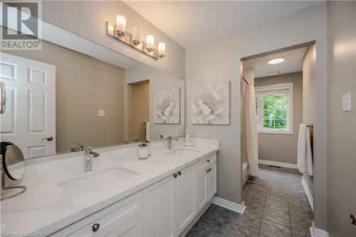 Main 5pc Bathroom - 2366 Valleyridge Drive, Oakville, ON - Indoor Photo Showing Bathroom