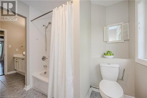 Main 5pc Bathroom - 2366 Valleyridge Drive, Oakville, ON - Indoor Photo Showing Bathroom