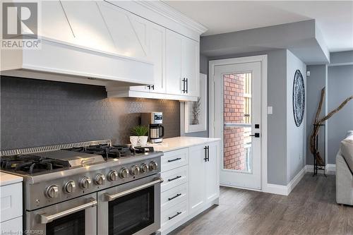 2042 Springdale Road, Oakville, ON - Indoor Photo Showing Kitchen