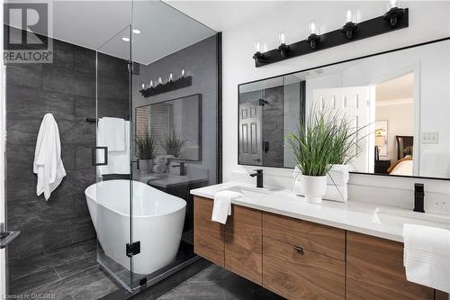 2042 Springdale Road, Oakville, ON - Indoor Photo Showing Bathroom