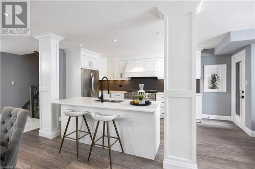 2042 Springdale Road, Oakville, ON - Indoor Photo Showing Kitchen