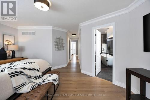 2042 Springdale Road, Oakville, ON - Indoor Photo Showing Bedroom