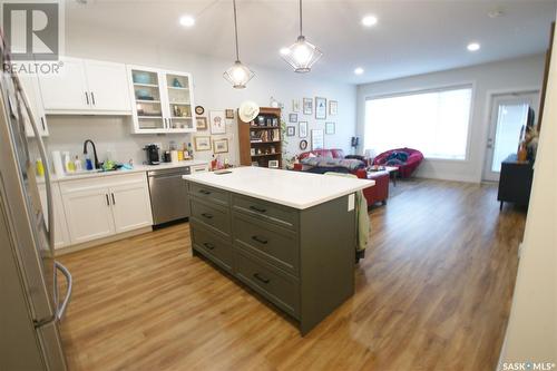 217 105 Willis Crescent, Saskatoon, SK - Indoor Photo Showing Kitchen With Upgraded Kitchen