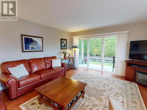 21-4415 Manson Ave, Powell River, BC - Indoor Photo Showing Living Room