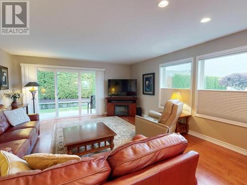 21-4415 Manson Ave, Powell River, BC - Indoor Photo Showing Living Room