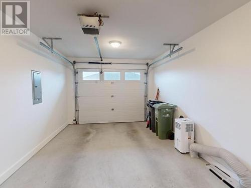 21-4415 Manson Ave, Powell River, BC - Indoor Photo Showing Garage