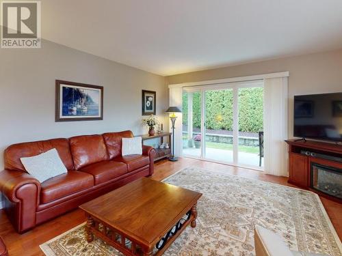 21-4415 Manson Ave, Powell River, BC - Indoor Photo Showing Living Room