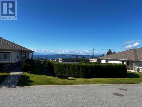 21-4415 Manson Ave, Powell River, BC - Outdoor