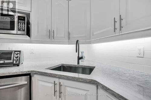 106 - 352 Ball Street, Cobourg, ON - Indoor Photo Showing Kitchen