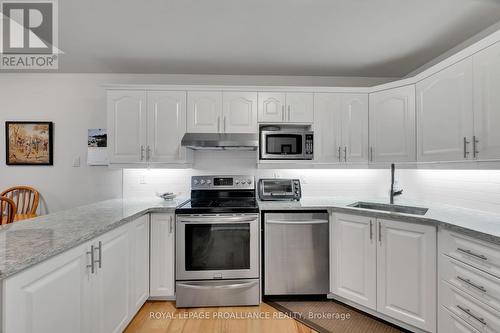 106 - 352 Ball Street, Cobourg, ON - Indoor Photo Showing Kitchen