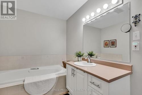 106 - 352 Ball Street, Cobourg, ON - Indoor Photo Showing Bathroom