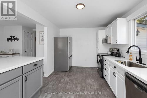 36 Ontario Street, Prince Edward County (Picton), ON - Indoor Photo Showing Kitchen