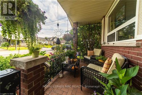 6442 Taylor Street, Niagara Falls, ON - Outdoor With Deck Patio Veranda With Exterior